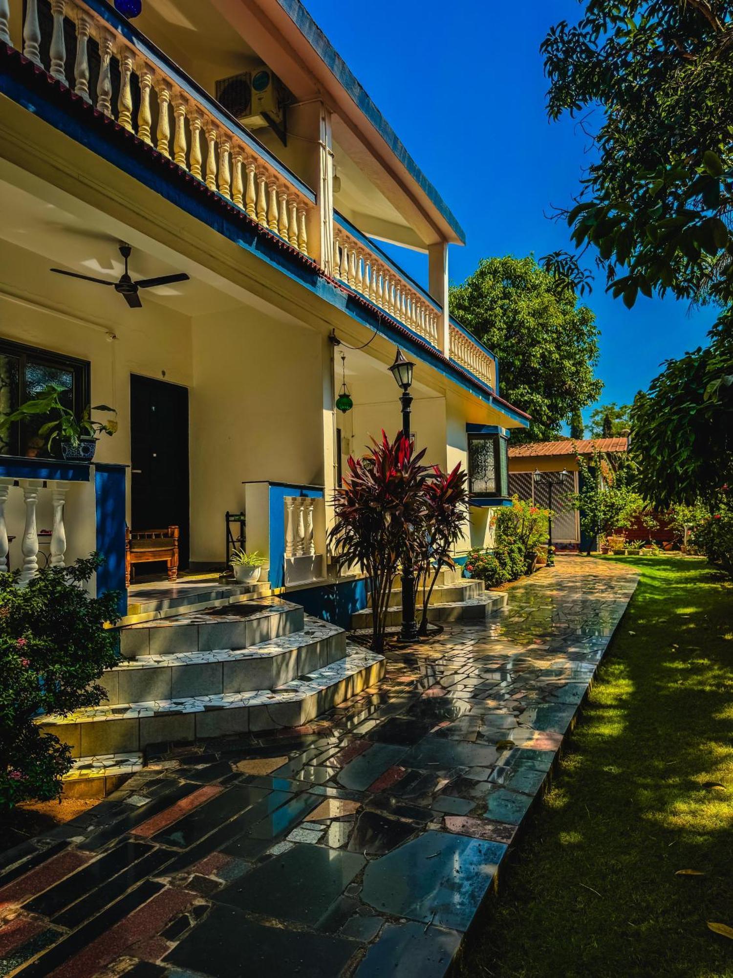 1Bhk Suites With Kitchen & Pool By Goaround Homes At Vagator Eksteriør bilde