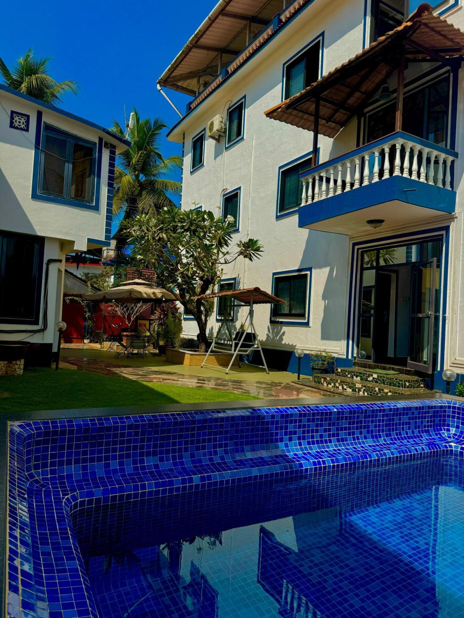 1Bhk Suites With Kitchen & Pool By Goaround Homes At Vagator Eksteriør bilde